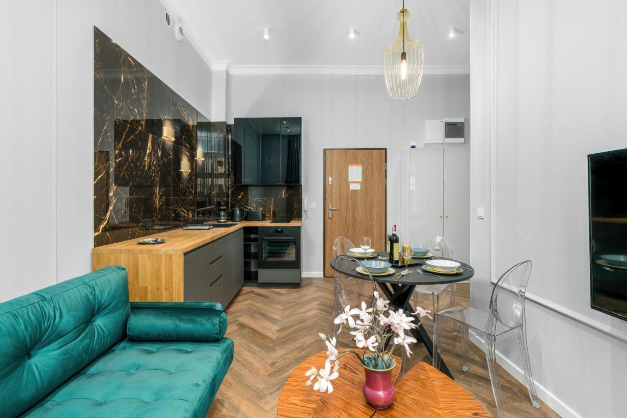 Central Apartments Garbary By Noclegi Renters Poznań Exterior foto